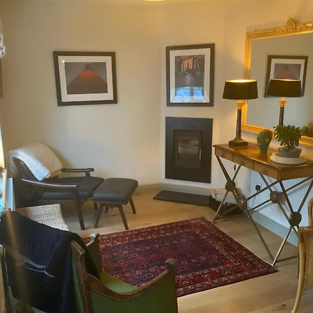 Canal View Tatil Evi *